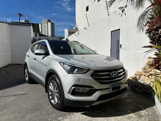 HYUNDAI SANTA FÉ 3.3 MPFI 4X4 7 LUGARES V6 270CV GASOLINA 4P AUTOMÁTICO HYUNDAI SANTA FÉ 3.3 MPFI 4X4 7 LUGARES V6 270CV GASOLINA 4P AUTOMÁTICO